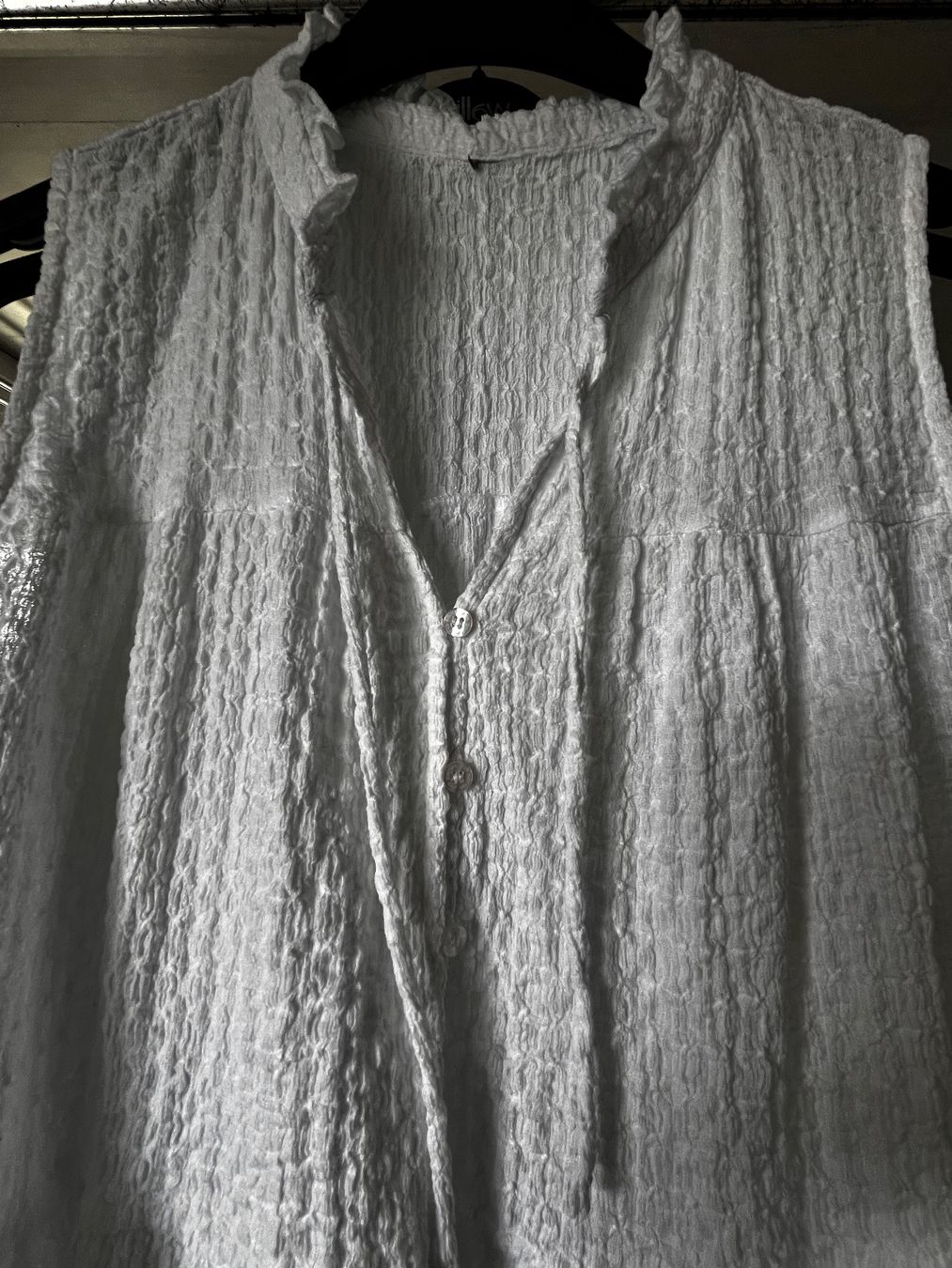 Tops: ärmelloses blüschen, gr. l-xl – Gebraucht aus Stettfurt von Chrbe 1