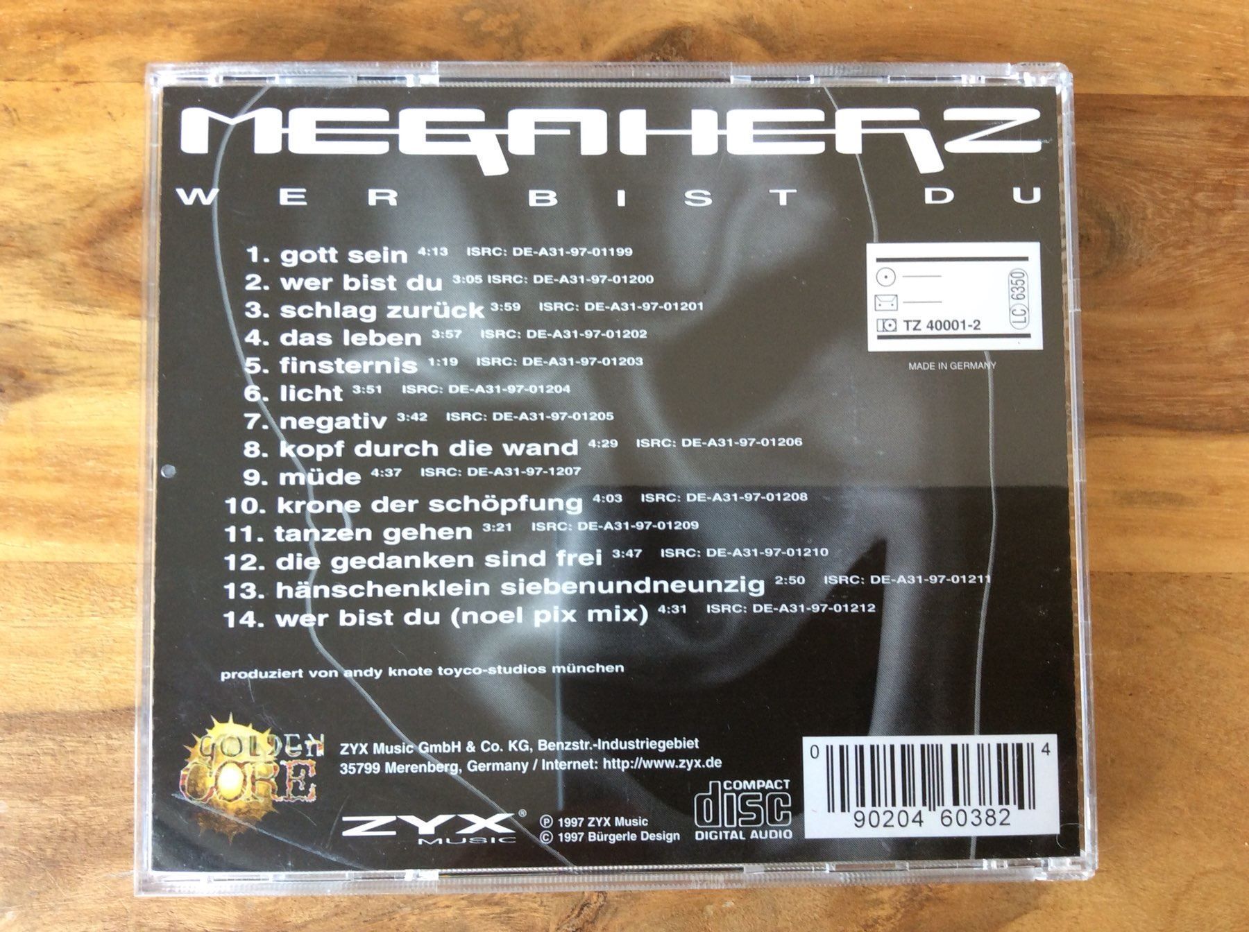 CD: CD Megaherz - Wer Bist Du (NM) – Usato da Horgen venduto da flyingpenguin2000 2