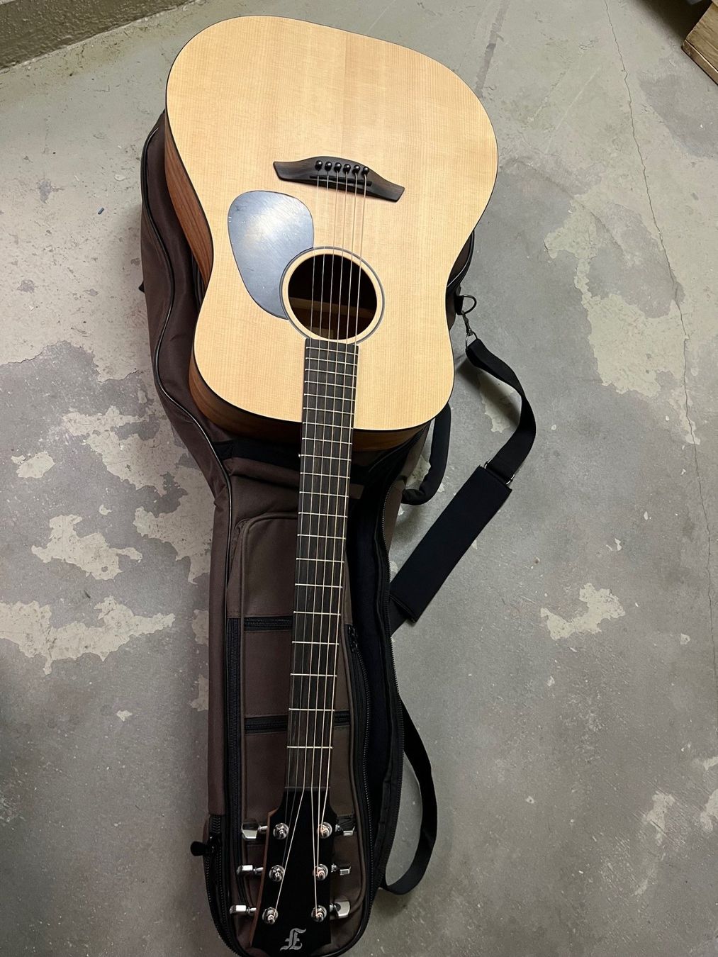 Furch Strumenti musicali: Furch Violet Dreadnought SM Westerngitarre – Nuovo e nell'imballaggio originale da Bäch SZ venduto da 24MusicAuktionen 1
