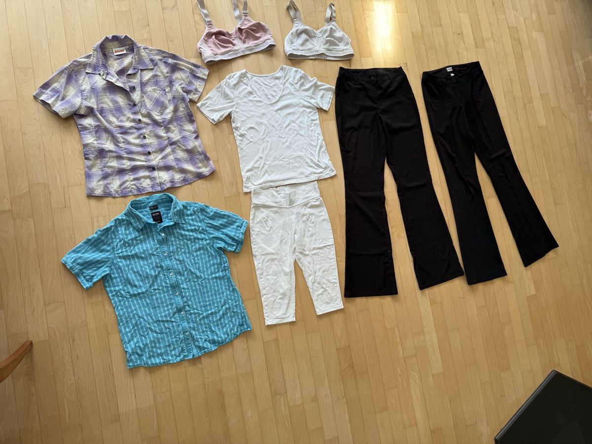 Killtec Lotti di vestiti: Marken Kleiderpacket Damen Gr. L mit Bluse, Hose, Shirt BH – Usato da Uster venduto da Schangnau87 1