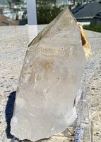 Binntal Habitus 11cm gross. Mit reichlich Wolken im Innern.