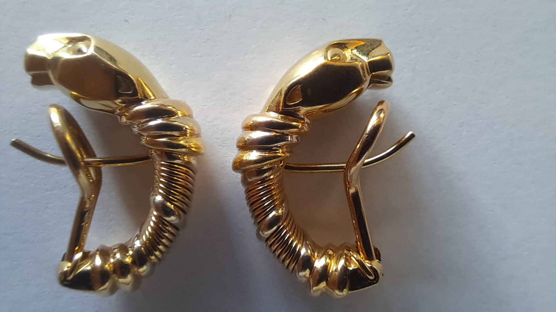 Cartier Boucles d'oreille: Wunderschöne Ohrstecker von Cartier – D'occasion à Pfäffikon ZH par Valsangiaccomo