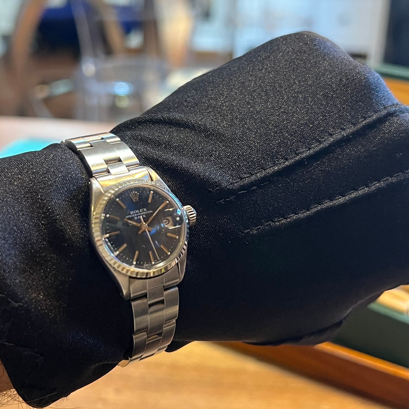 Rolex Orologi: Rolex Oyster Perpetual Date Lady 6517 – Usato da Carouge GE venduto da Watchaser 3