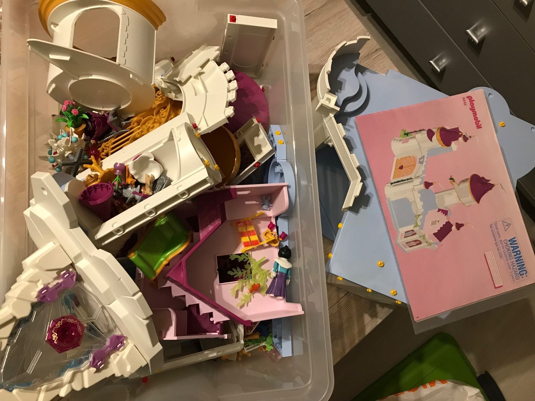 Playmobil Casette per bambini: Playmobil grosses Schloss – Usato da Utzigen venduto da melibu10 1