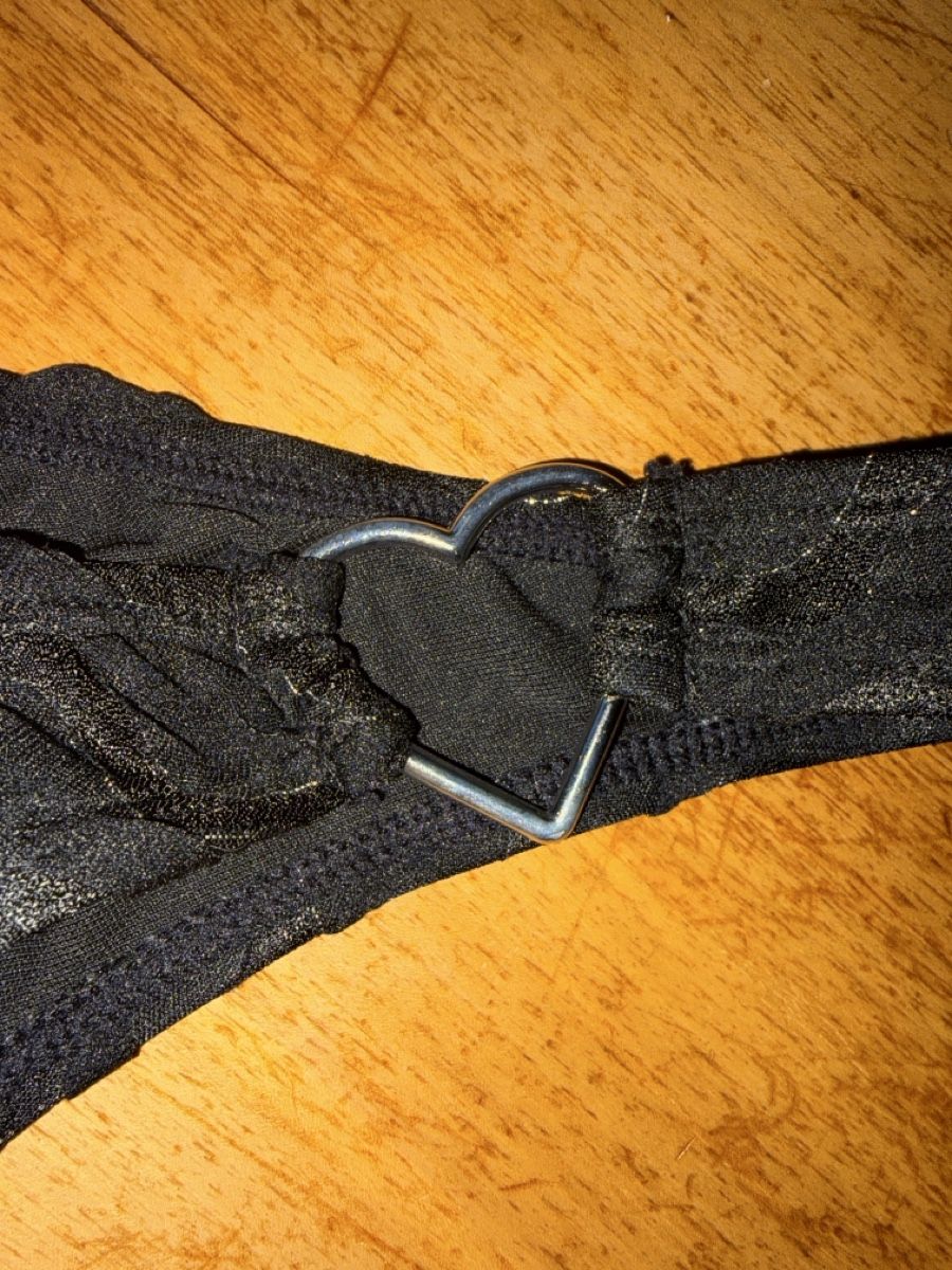 Badekleider & Bikinis: Bikini schwarz mit Ringdetail Grösse S – Gebraucht aus Opfershofen TG von dan_nxk8 2