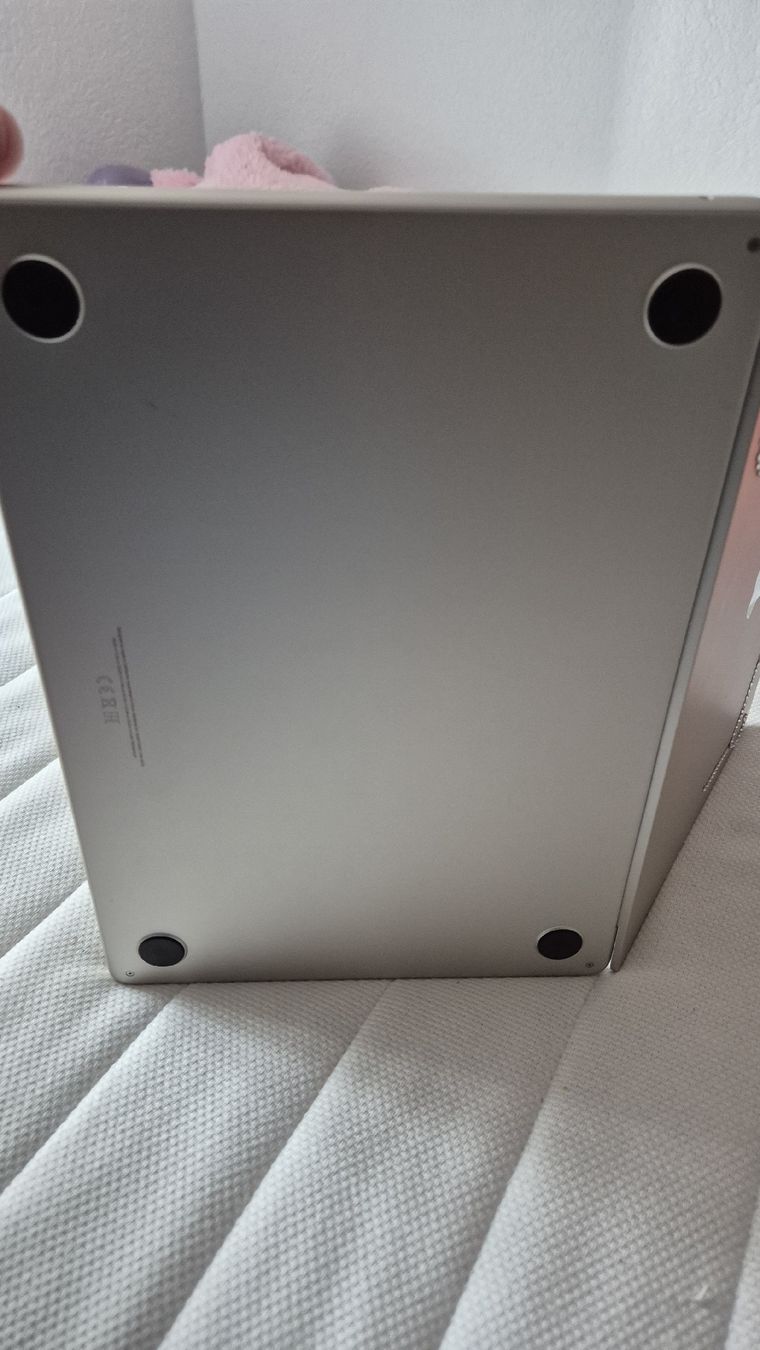 Apple Notebooks: MAC BOOK AIR13/M2-8/8G/256G/STARLIGHT – Gebraucht aus Ennetaach von MStr74 2