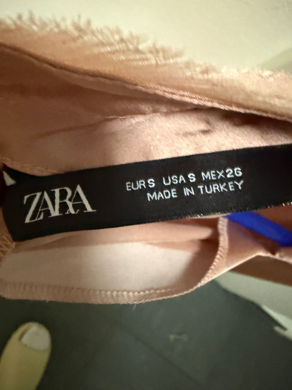Zara Top: Zara Satin Top – Usato da Hunzenschwil venduto da Reche71 3