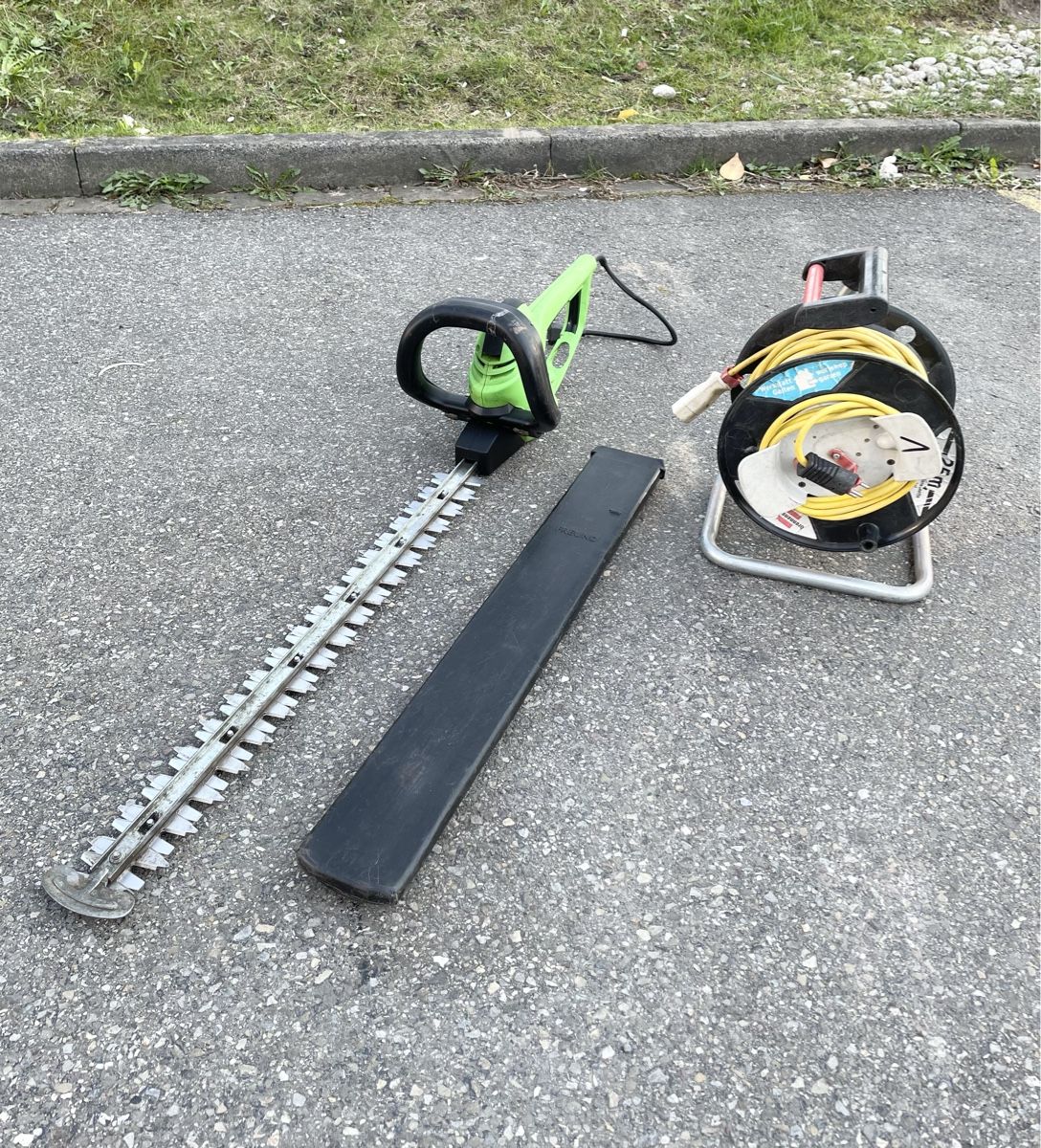 Tutti gli attrezzi: Heckenschere Elektro – Usato da Würenlos venduto da Shop_Shop