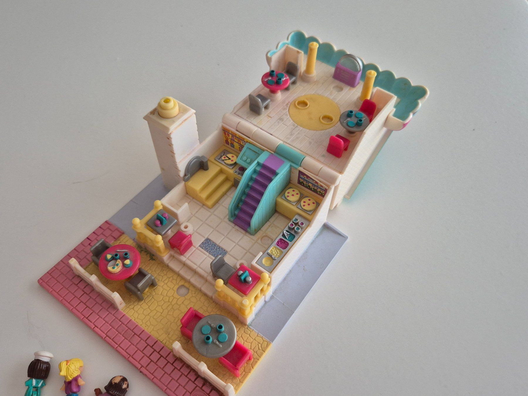 Polly Pocket Bambole: Polly Pocket Pizzeria / Restaurant – Usato da Zürich venduto da pau_y8mv 2