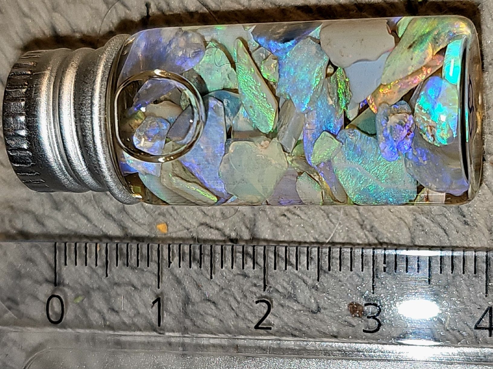 Pietre preziose: Natürliche australische Opal Splitter in einer Flasche. – Nuovo e nell'imballaggio originale da Uerkheim venduto da Winwinner 5