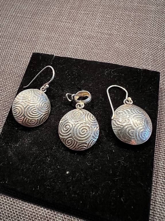 Ohrringe & -stecker: Orecchini con ciondolo argento  – Gebraucht aus Gordola von Simijojo 2