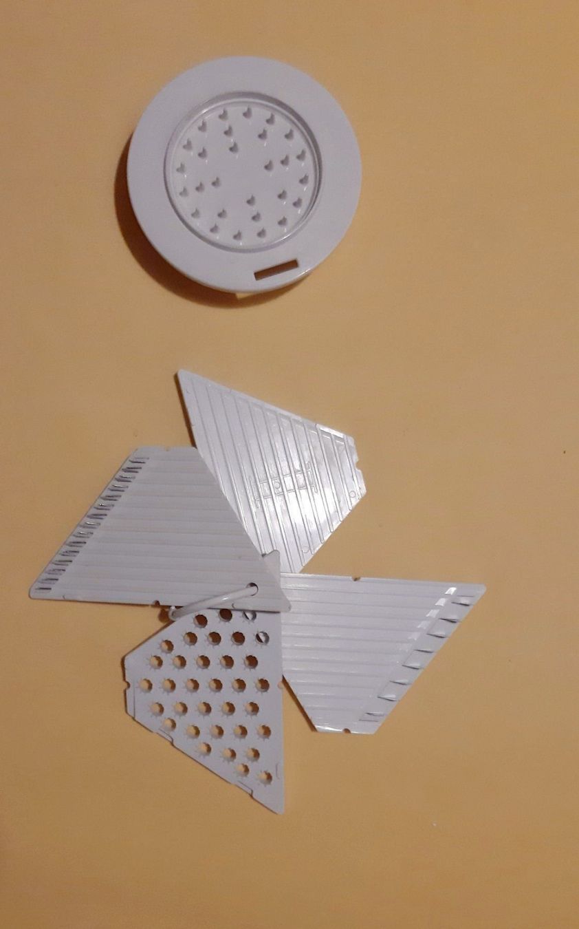 Elettrodomestici da cucina: Schneidegerät universal – Usato da Rotkreuz venduto da schweizerin72 3