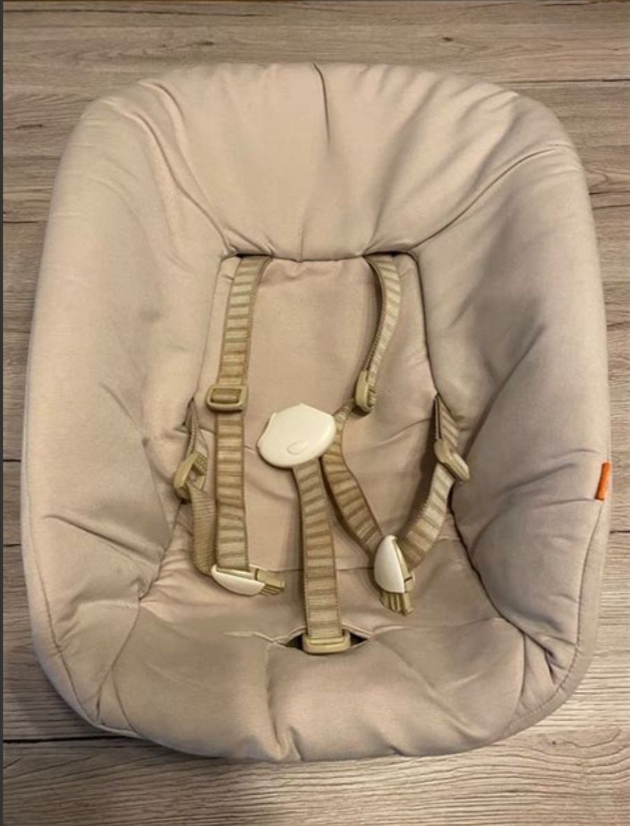Stokke Seggioloni: Triptrap Babyschale- älteres Modell – Usato da Zürich venduto da Lber2