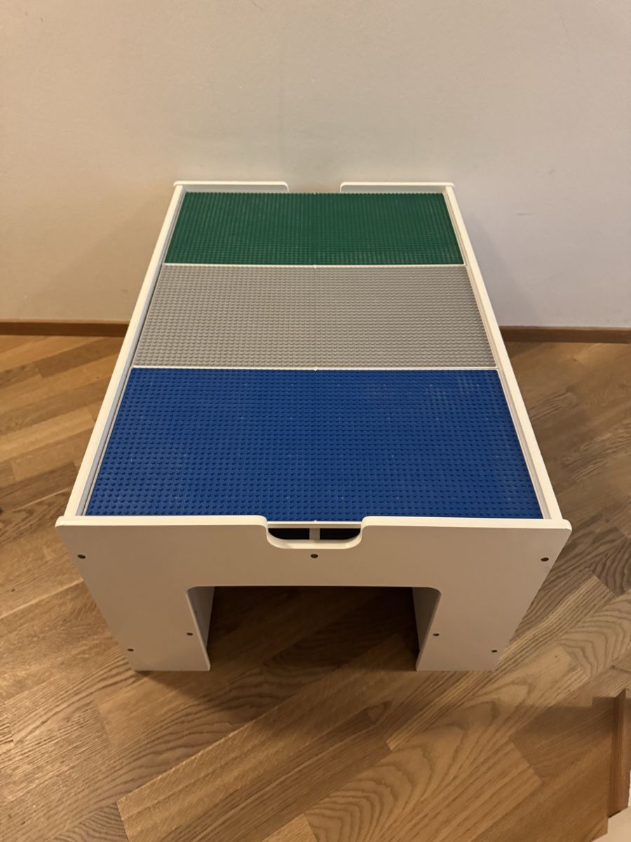 Lego Spielzeuge: Lego Tisch – Gebraucht aus Zürich von atenavat80