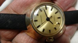 TIMEX SEHR KLEINE  UHR.HANDAUFZEUG .17 JEWL.LÄÜFT.