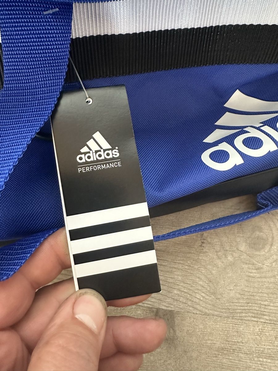 Taschen: Sporttasche adidas – Neu (gemäss Beschreibung) aus Henau von Rico131 2