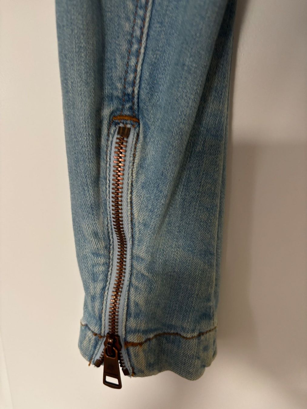Burberry Jacken: BURBERRY  eelastische Bikerjacke 34, hellblau – Gebraucht aus Herrliberg von mayfi 6