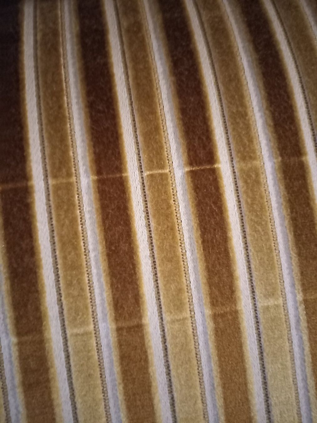 Divani: Antikes Sofa, gute Machart – Usato da Biglen venduto da BrockenhausGruenspan 4