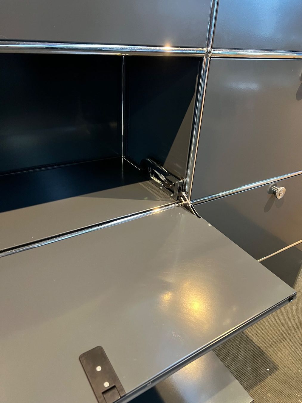 USM Scaffali: 010 USM Haller Möbel 2x5 – Usato da Wangen an der Aare venduto da TBYN 6