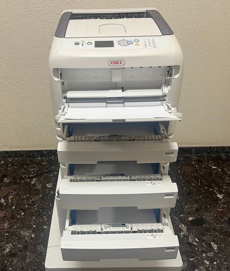 Oki Stampanti: Oki C841dn, A3/A4 Color Duplex / Netzwerk / USB Drucker – Usato da Glattbrugg venduto da copytron 4