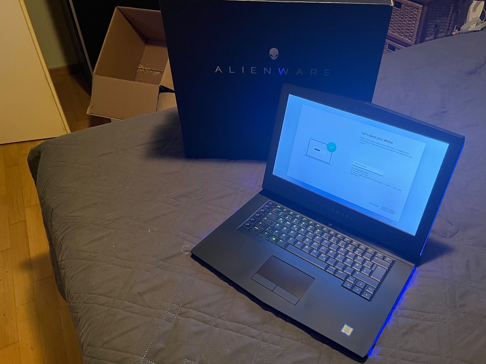 Alienware Notebooks: Dell Alienware 15 R3 Gaming Laptop – Gebraucht aus Dietikon von  3