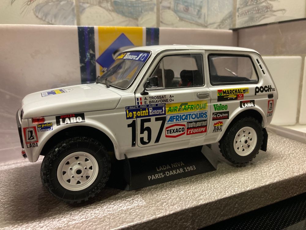 Lada Niva, dunkelgrün, 1979, 1:87, Wiking | Model Car World