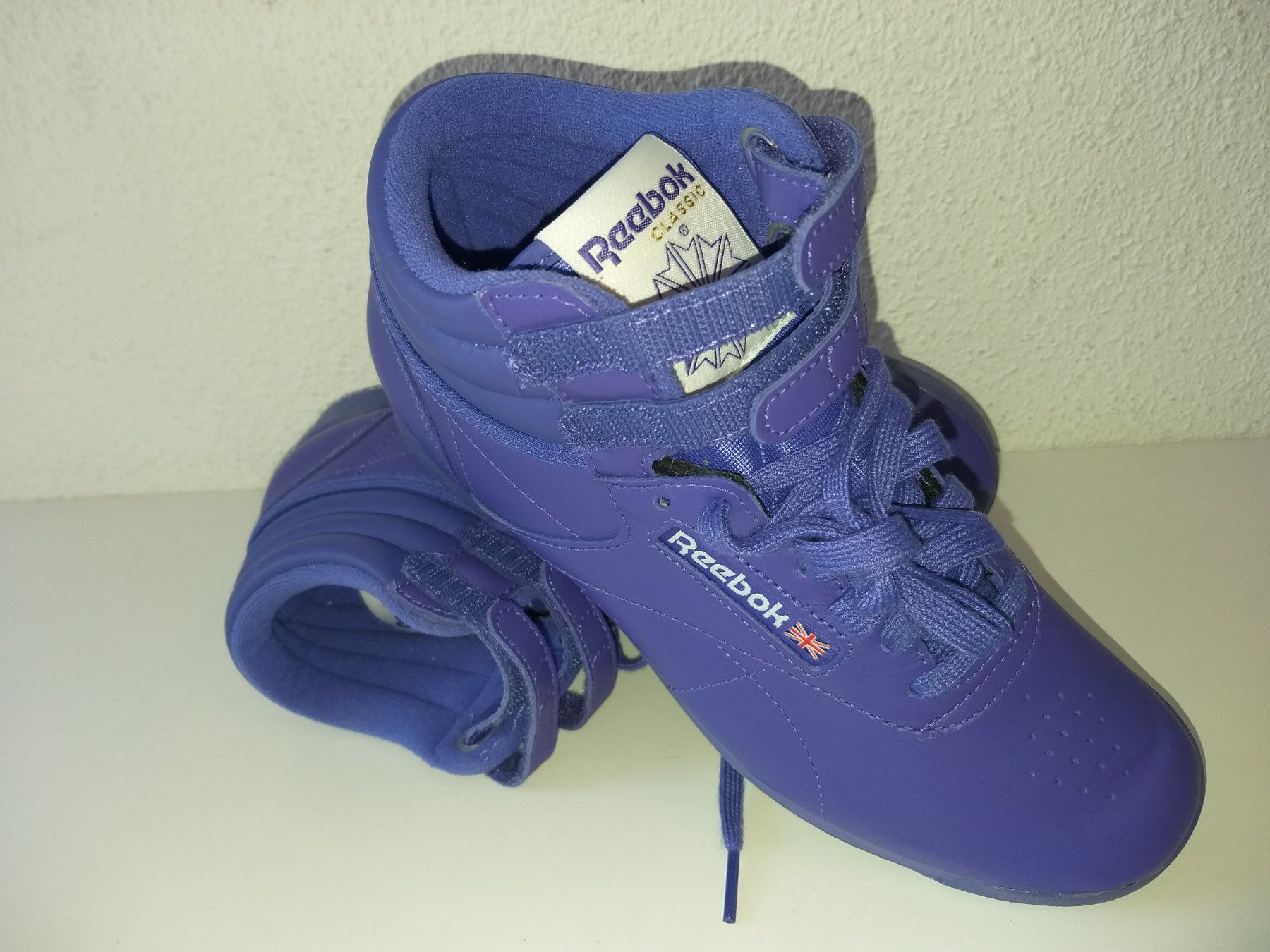 Fila Damenschuhe: FILA  Chaussures / Schuhe  Pointure / Nummer 37,5 – Gebraucht aus Cossonay-ville von Super-Price-Quality 6
