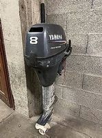 Je vends moteur YAMAHA 8 CV 4-temps en parfait état