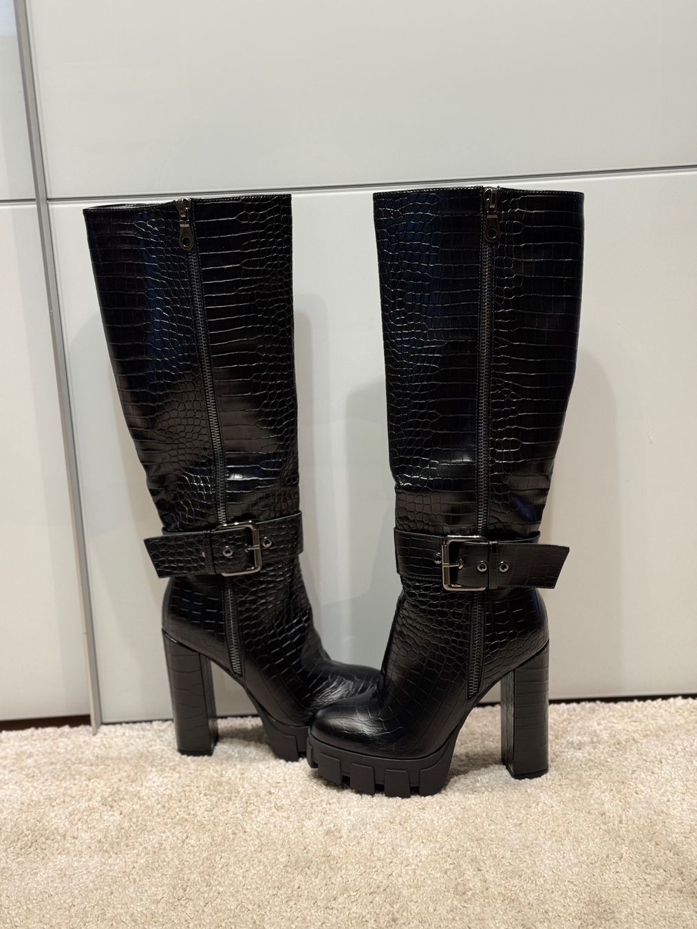 Scarpe da donna: Kniehohe High Heel Stiefel, Gr. 39 – Usato da Oberdiessbach venduto da j_schafi