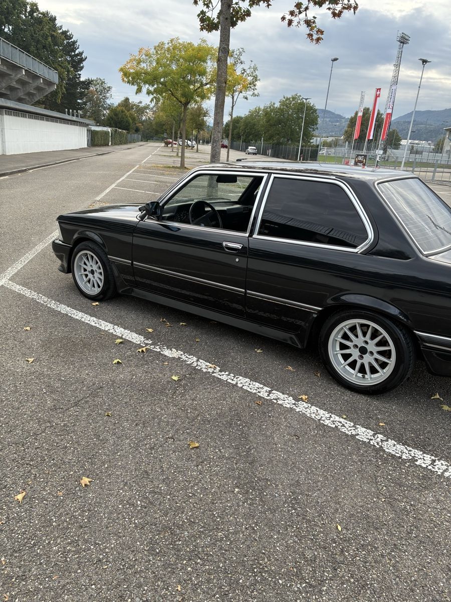 BMW Automobili: BMW E21,323i – Usato da Grenchen venduto da Netii10 6