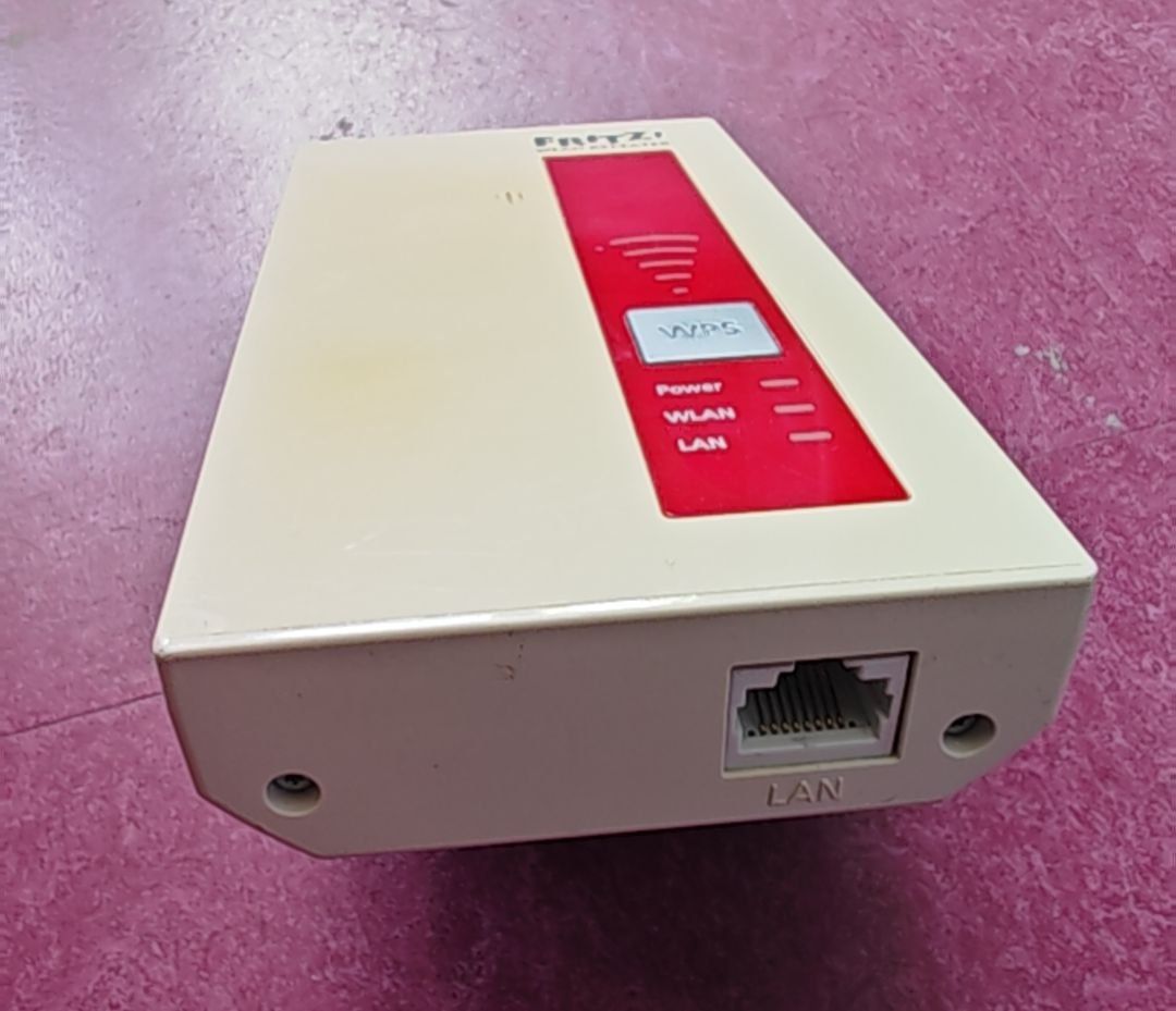 Avm WiFi: AVM FRITZ!WLAN Repeater 1750E – Usato da Langenthal venduto da Valpur 1