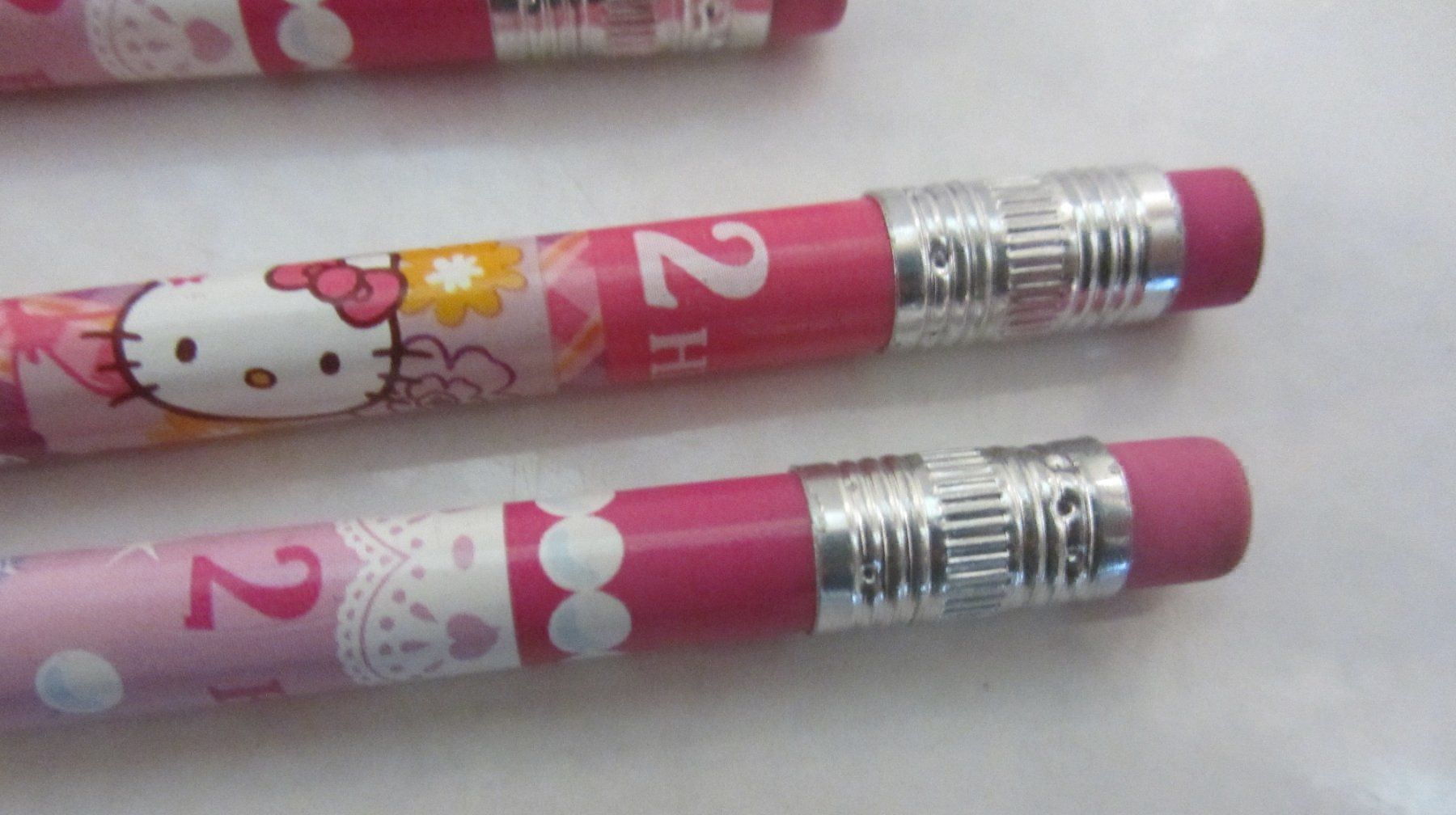 Crayons, crayons de couleur & craies: 10 Stk. Hello Kitty Bleistifte, 2 HB – Neuf (Voir description) à Egliswil par chroetli22 2