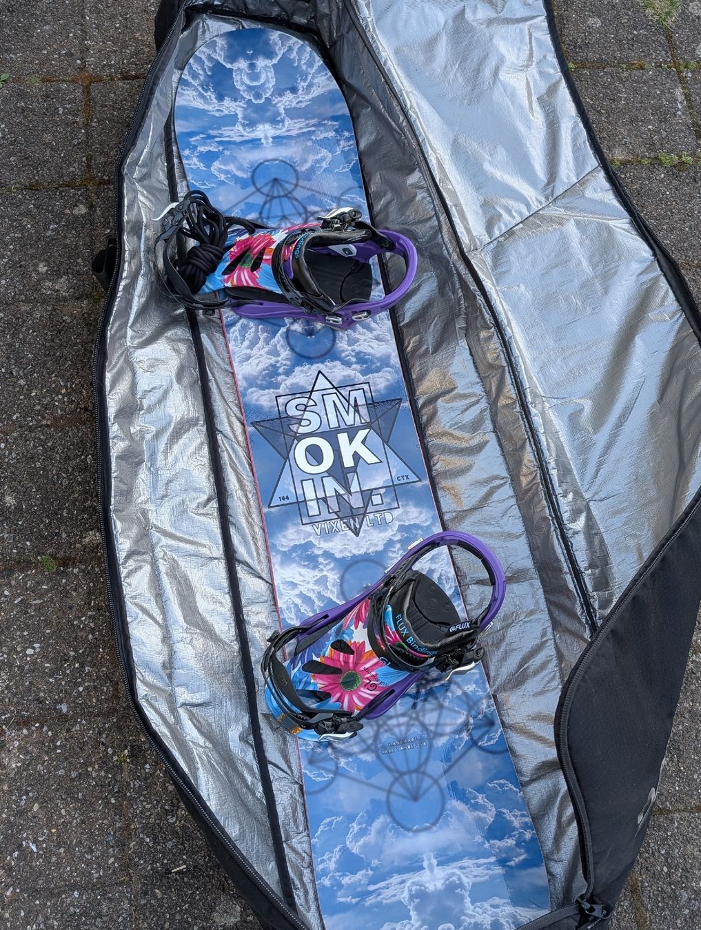 Board: Snowboard Smokin Vixen LTD – Nuovo (secondo la descrizione) da Magden venduto da mightykels
