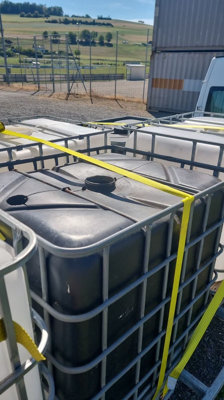 Abreuvoirs & Auges: 2 IBC Wassertank 1000l Wasserbehälter Regenwassertank – D'occasion à Wettingen par ray_boccia 5
