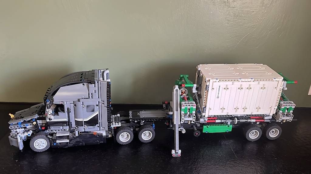 Kit di costruzioni: LEGO Technic LKW mit Anhänger – Usato da Buttisholz venduto da mar_t776 1