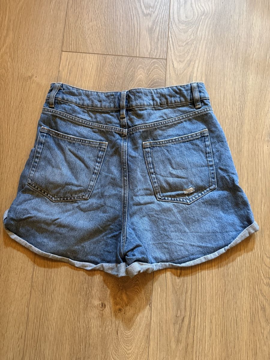 Stradivarius Jeans: Jeans Shorts  – Gebraucht aus Bolligen von lee_orange 1
