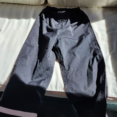 Regenhose H&M Gr. 140 schwarz Grössenverstellbar