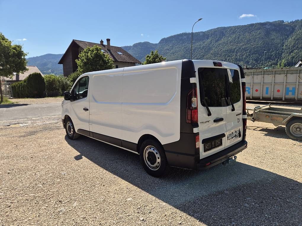 Véhicules utilitaires: Renault Trafic 2.0 Blue dCi 130 L2H1 – D'occasion à Moutier par obe_2dtd 1