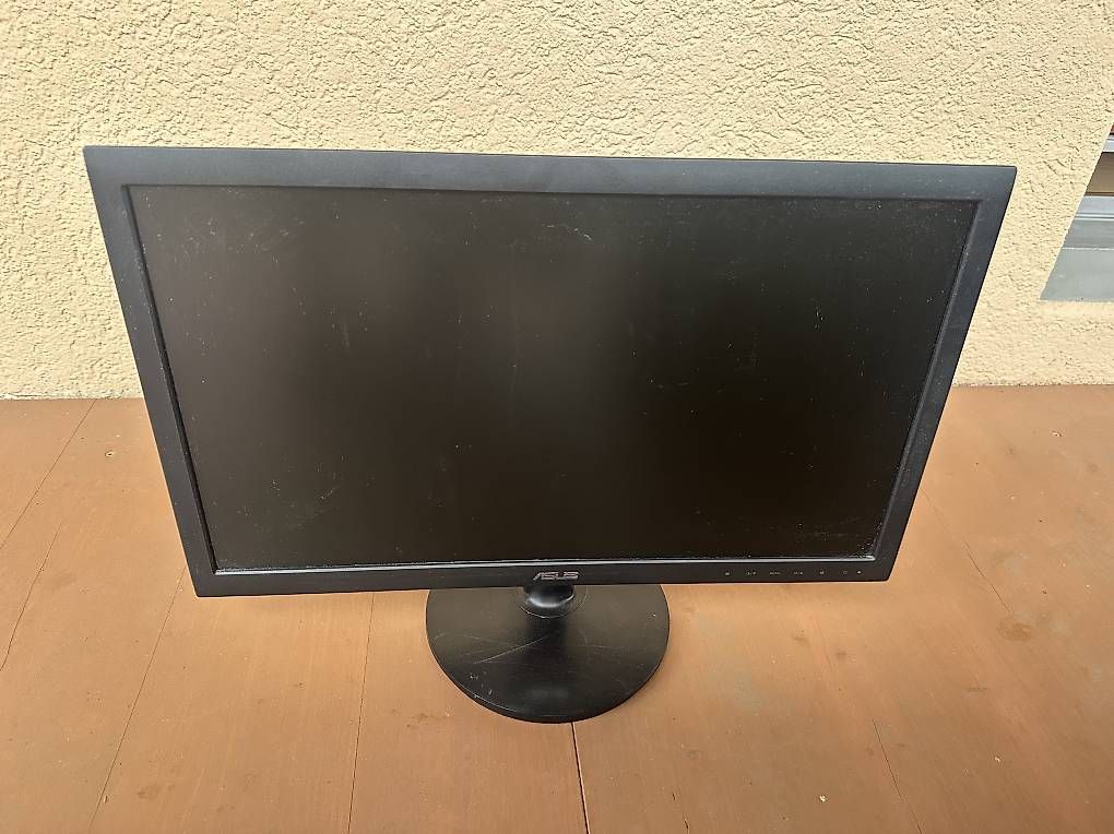 Monitor: Monitor von Asus – Usato da Neudorf venduto da Zavod311