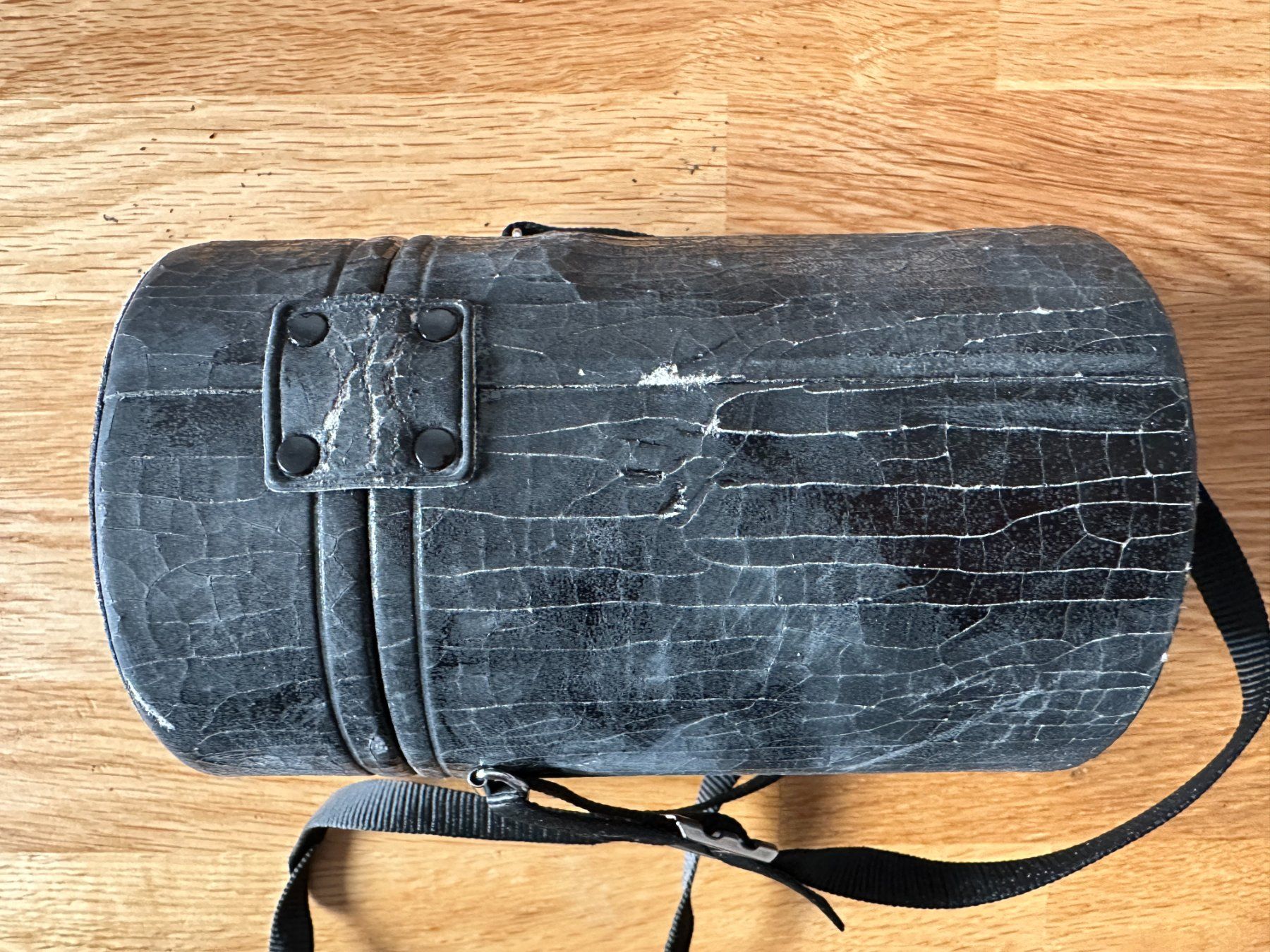 Nikon Fotocamera: Nikon CL-15S Hard Lens Case – Usato da Lausanne venduto da brixton 7