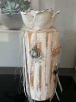 Holz-Säule mit Keramikblume, Shabby Chic, Vintage Deko