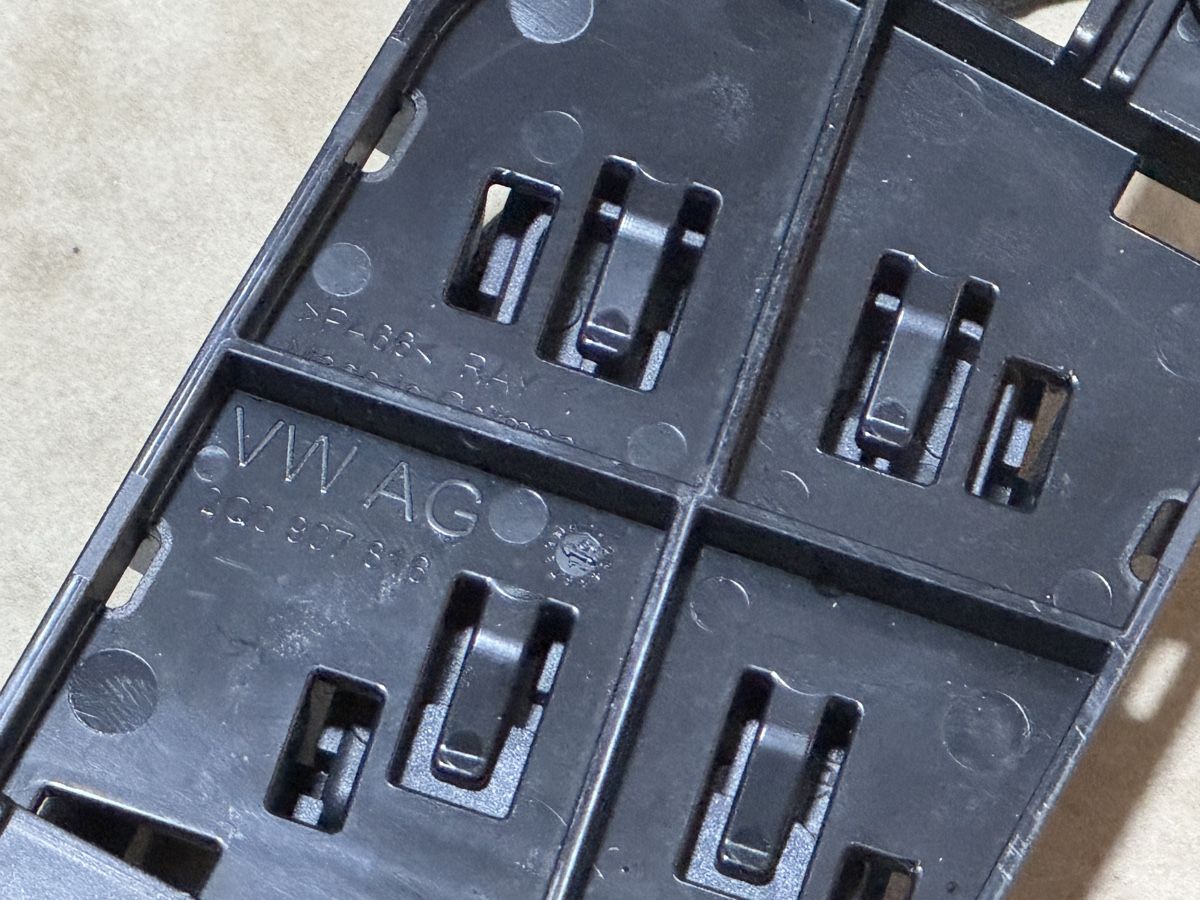 Volkswagen Alle Autoersatzteile: Original VW NOx Sensor mit Steuergerät VW T6 2.0 – Neu (gemäss Beschreibung) aus Visp von RobDz 6