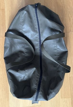 Duffel Bag in Militär grün und - Style.