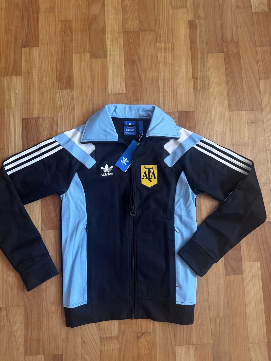 Adidas Pulls & Sweat-shirts: Adidas Argentinien trainingsjacke – Neuf avec emballage d'origine à Binningen par Noncanislupus 1