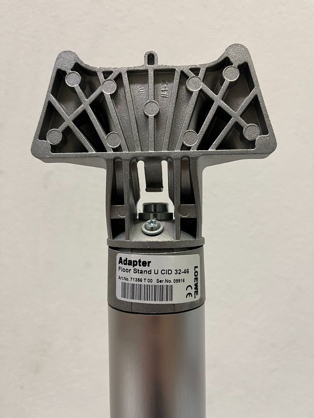 Supporti a parete: Loewe Floor Stand U CID 32-46 – Usato da Hochdorf venduto da av-electronics 1