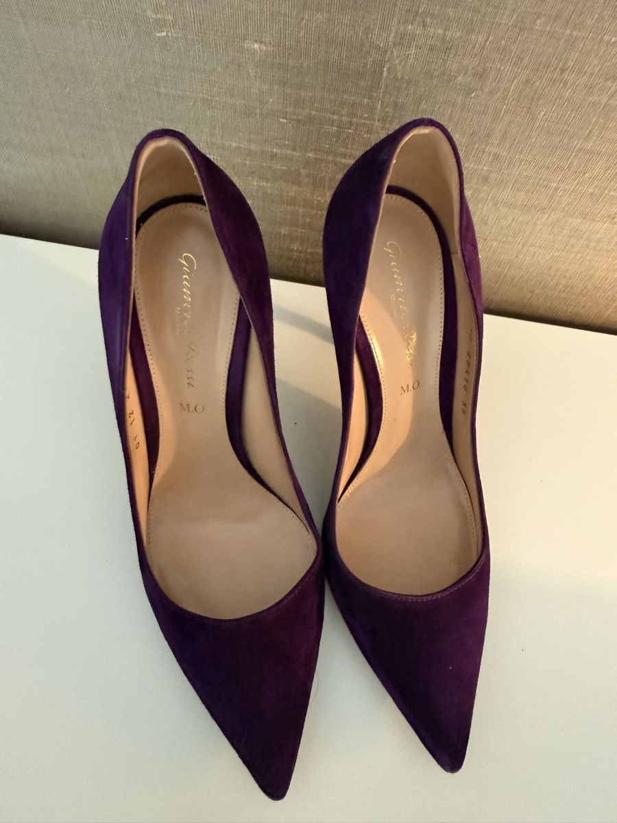 Gianvito Rossi Chaussures femmes: Gianvito Rossi Pumps Wildleder  – Neuf (Voir description) à Wädenswil par Cocomagi 1