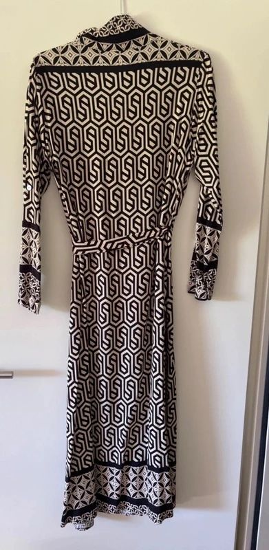 Kleider: Damen Kleid mit Muster – Neu (gemäss Beschreibung) aus Rafz von mar_j7dl 1