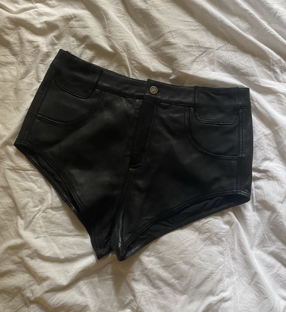 Hosen: TELFAR Shorts – Neu und originalverpackt aus Basel von na5gh
