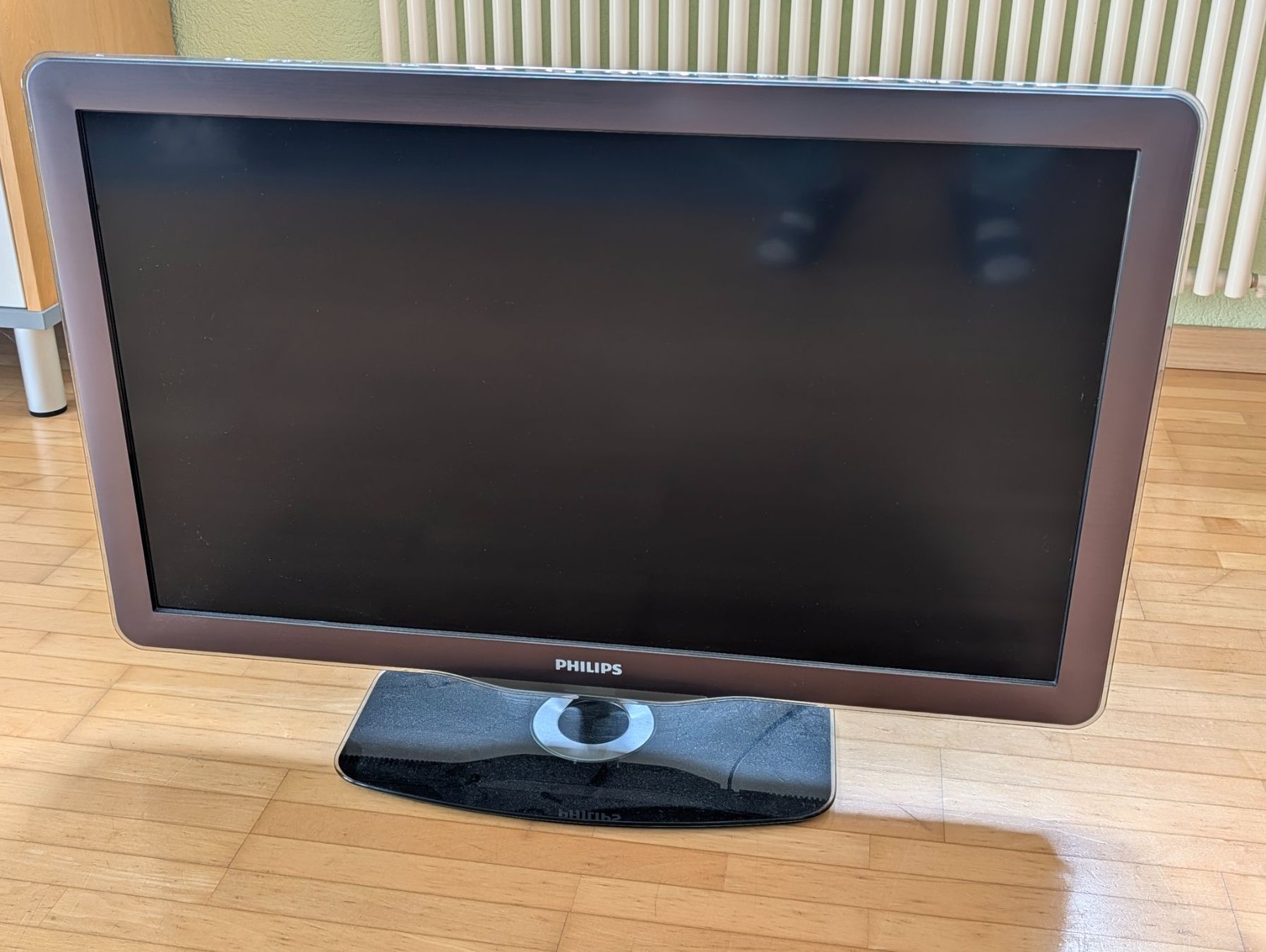 Philips Televisori: Philips Ambilight TV 32" 1080p Full HD – Usato da Matten b. Interl venduto da Techi-Store