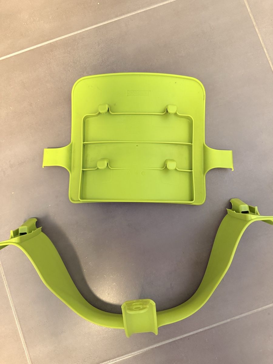 Stokke Seggioloni: Stokke Tripp Trapp Babyset limegrün – Usato da Fraubrunnen venduto da Kimimyla 2